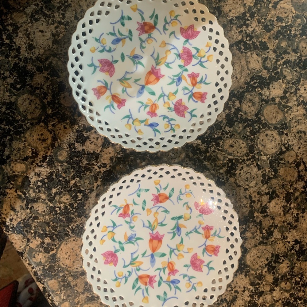 Vintage Porcelain Serving Bowl Many Flowers 5.5”W